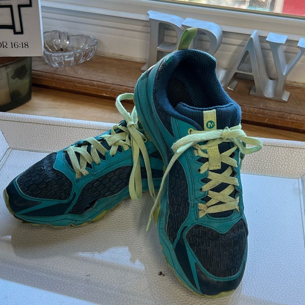Merrell Teal & Green Athletic Sneakers Size 8.5